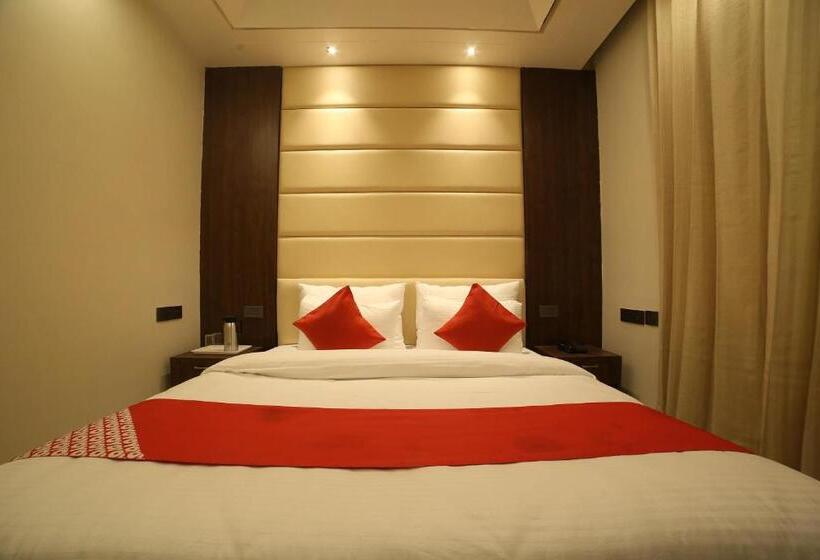 בית מלון כפרי Status Inn