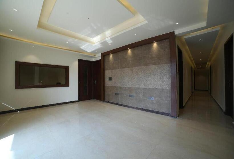 בית מלון כפרי Status Inn