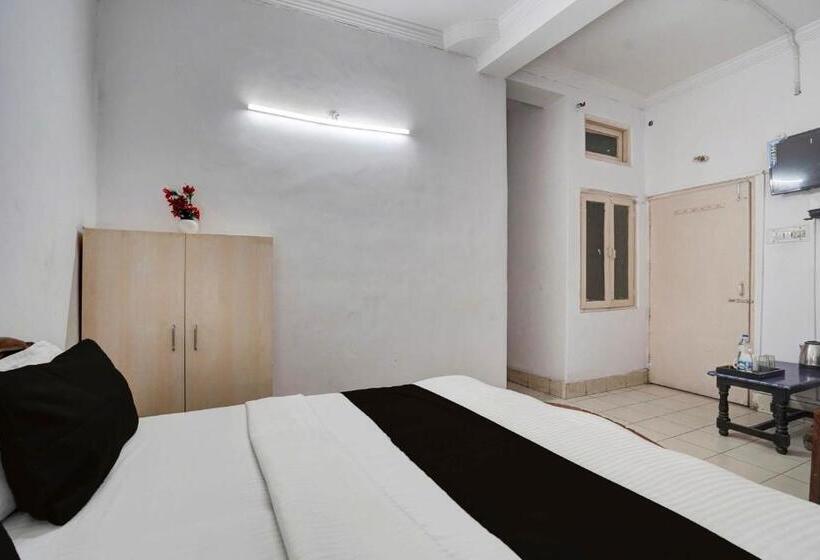 בית מלון כפרי Oyo 75572  Neel