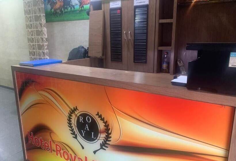 בית מלון כפרי Royal Residency   Chembur