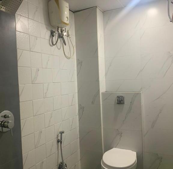 בית מלון כפרי Royal Residency   Chembur