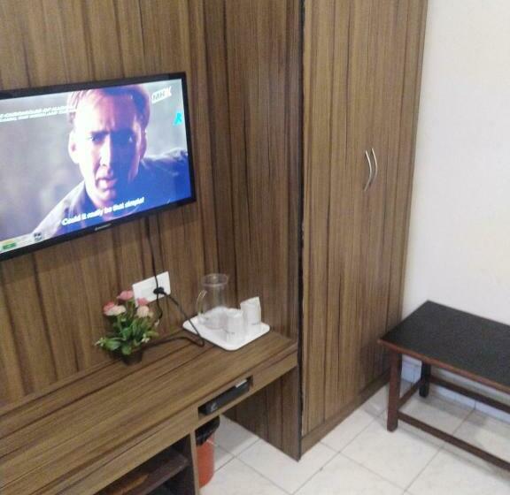 ホテル Sarovar Inn