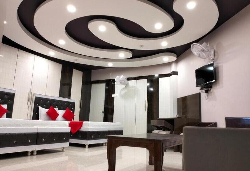 فندق Shri Gourav