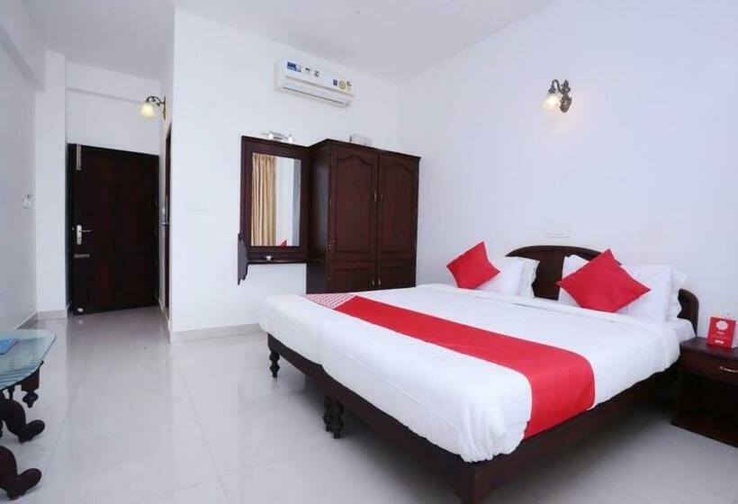 فندق Swapnatheeram Beach Resort