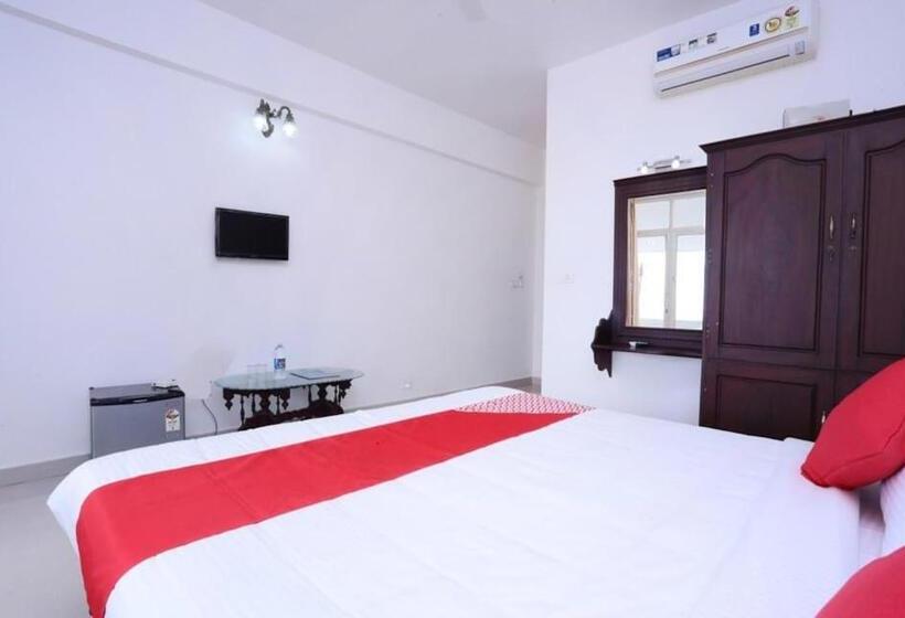 فندق Swapnatheeram Beach Resort