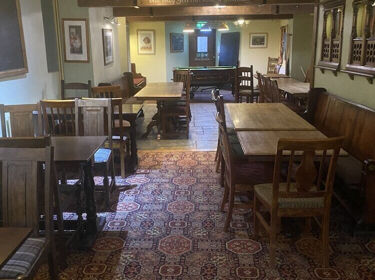 בית מלון כפרי The King S Head