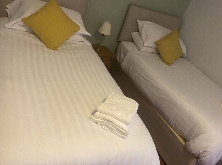 בית מלון כפרי The King S Head