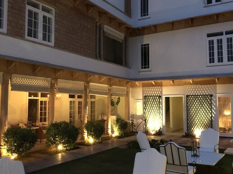 فندق The Rohet House