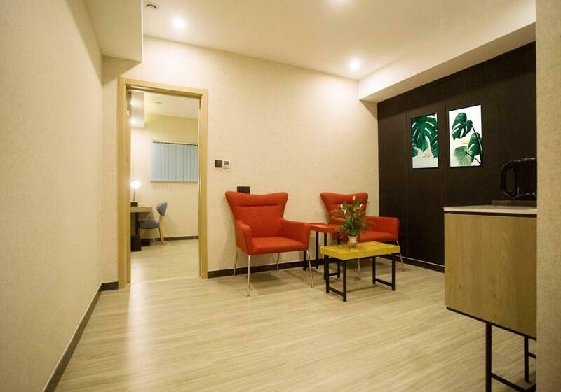 酒店 Up And In Baotou Qingshan District Central International