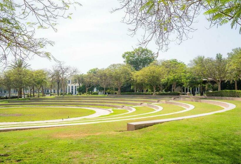 Courtyard By Marriott Dubai Green Community