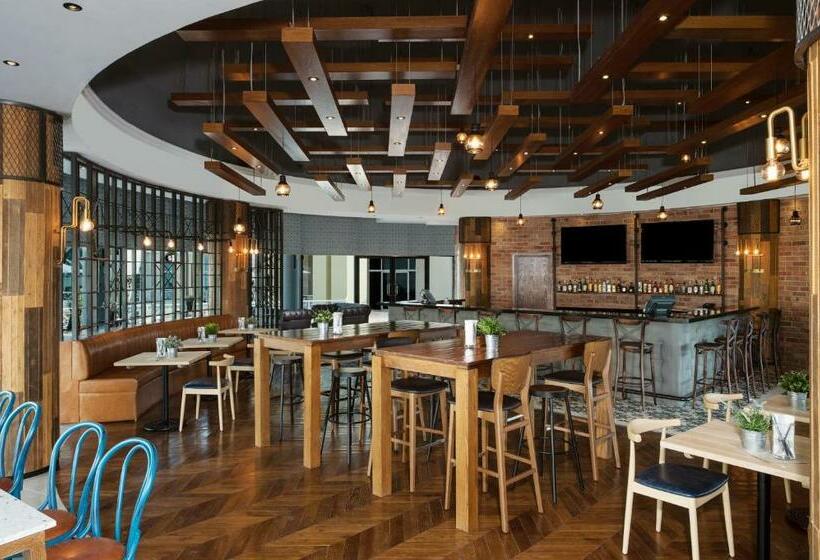 Courtyard By Marriott Dubai Green Community