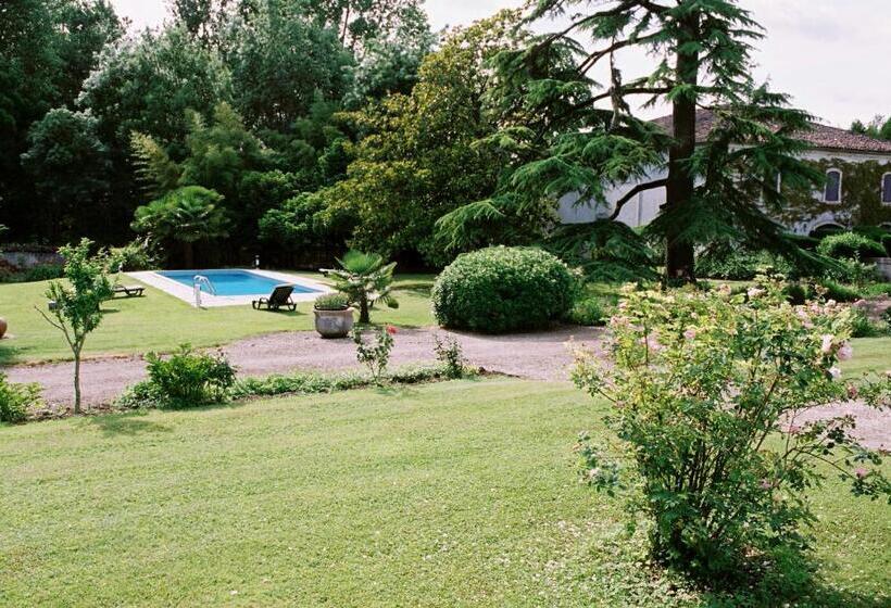 ペンション Chateau De Mesnac