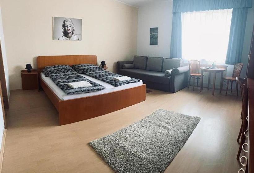 膳宿费 Aqua Azur Guesthouse