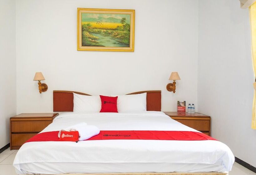 펜션 Reddoorz @ Hotel Damanaka Pangalengan