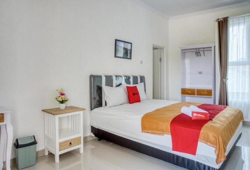 膳宿费 Reddoorz Syariah Near Taman Pelangi Monjali