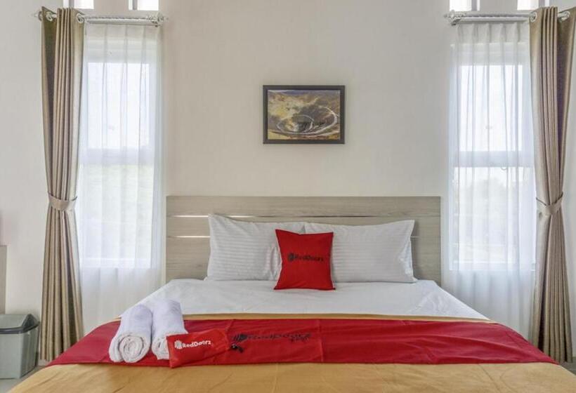 膳宿费 Reddoorz Syariah Near Taman Pelangi Monjali