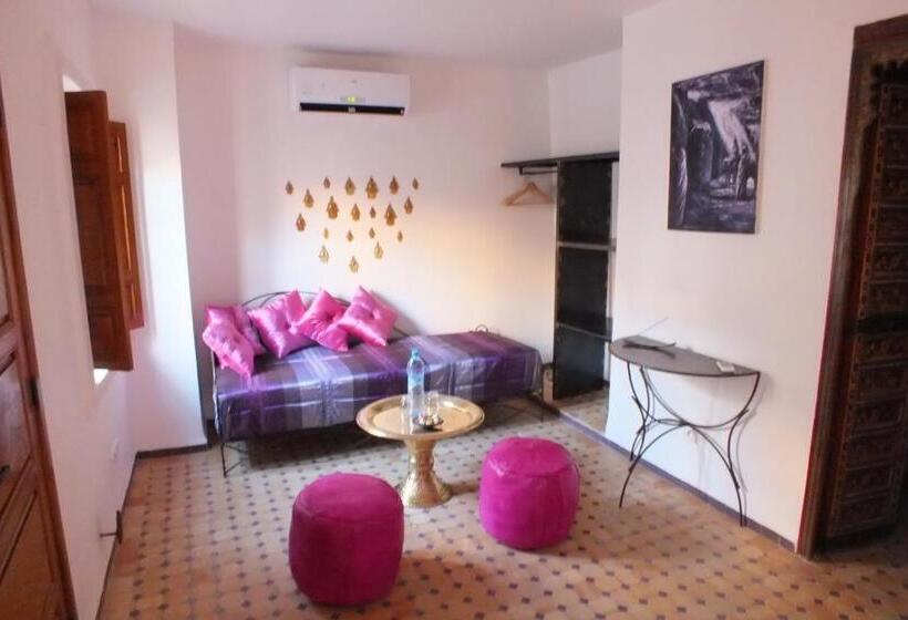 ریاض Dar Faracha Fes