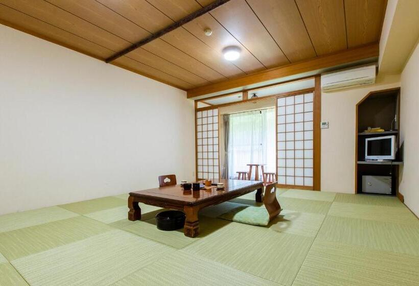 ריוקאן Mashikokan Satoyama Resort