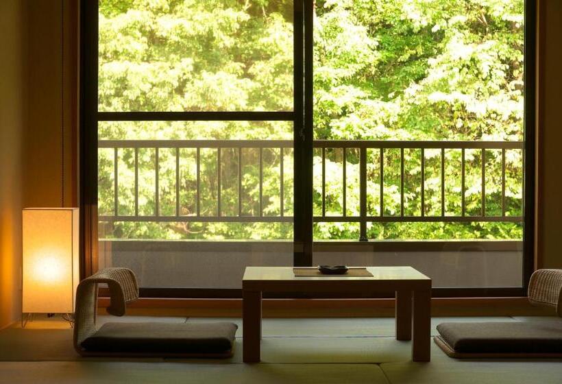 ריוקאן Mashikokan Satoyama Resort