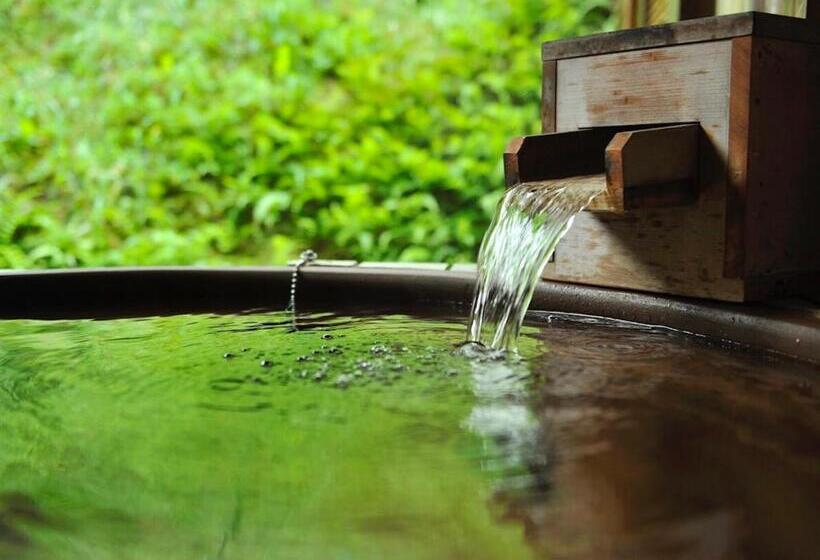 ריוקאן Mashikokan Satoyama Resort