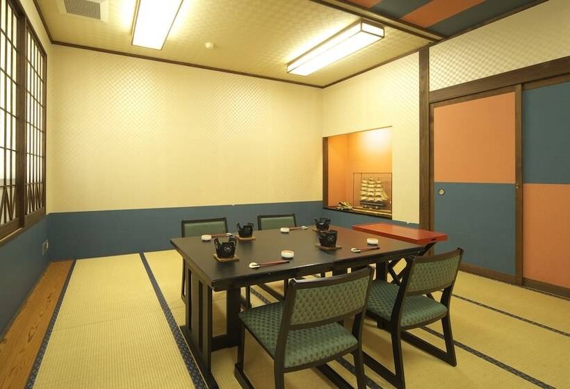 ריוקאן Mashikokan Satoyama Resort