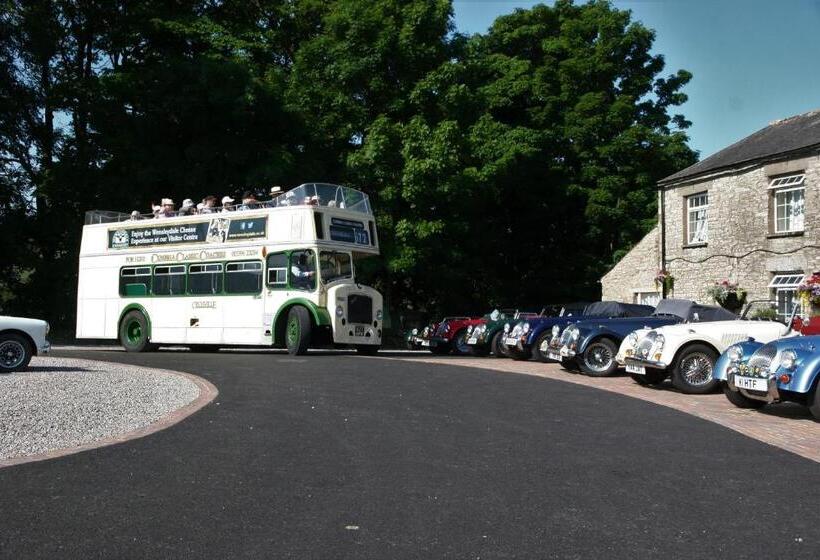 호스텔 The Fat Lamb Country Inn And Nature Reserve