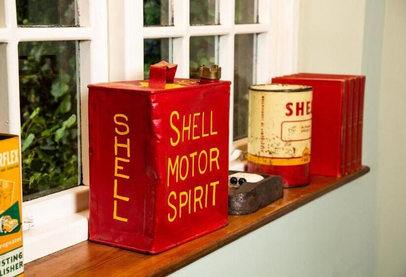 호스텔 The Fat Lamb Country Inn And Nature Reserve