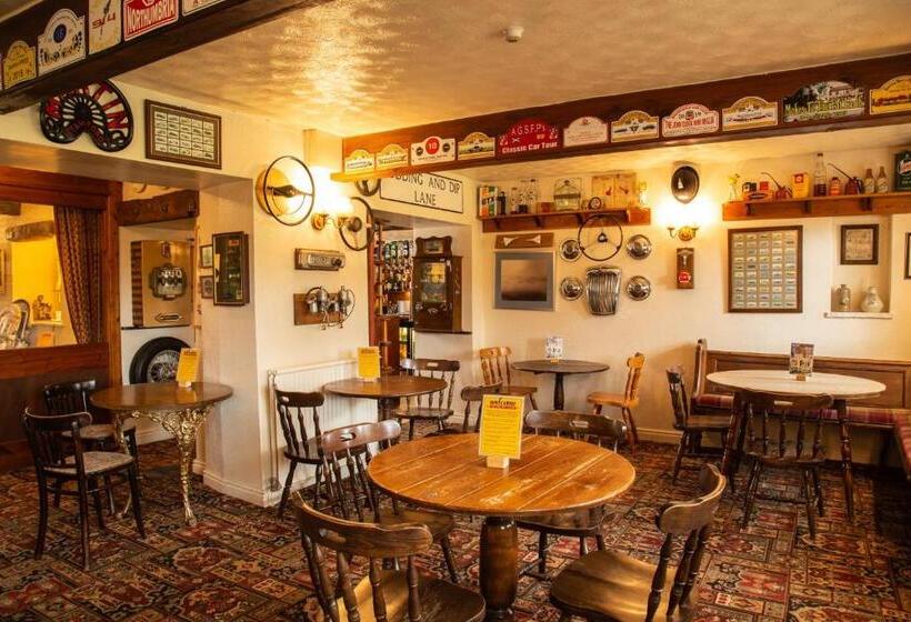 호스텔 The Fat Lamb Country Inn And Nature Reserve