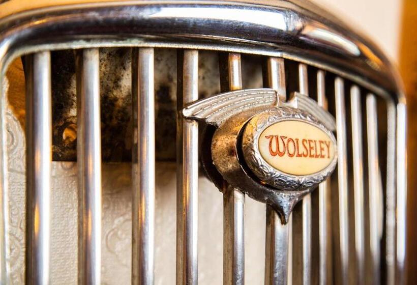 호스텔 The Fat Lamb Country Inn And Nature Reserve