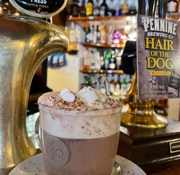 호스텔 The Fat Lamb Country Inn And Nature Reserve