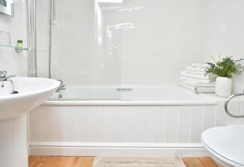 Общежитие The Fountain Inn