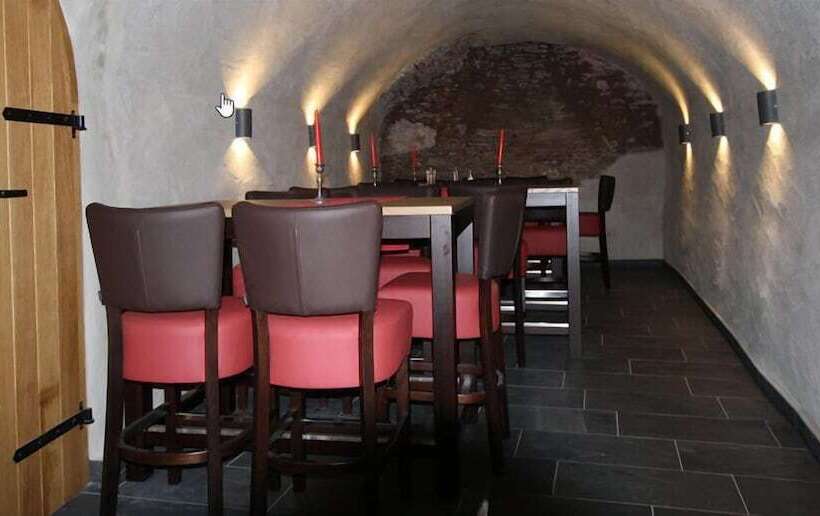 호스텔 Weingut Gästehaus Derkum