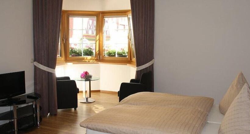 ユースホステル Weingut Gästehaus Derkum