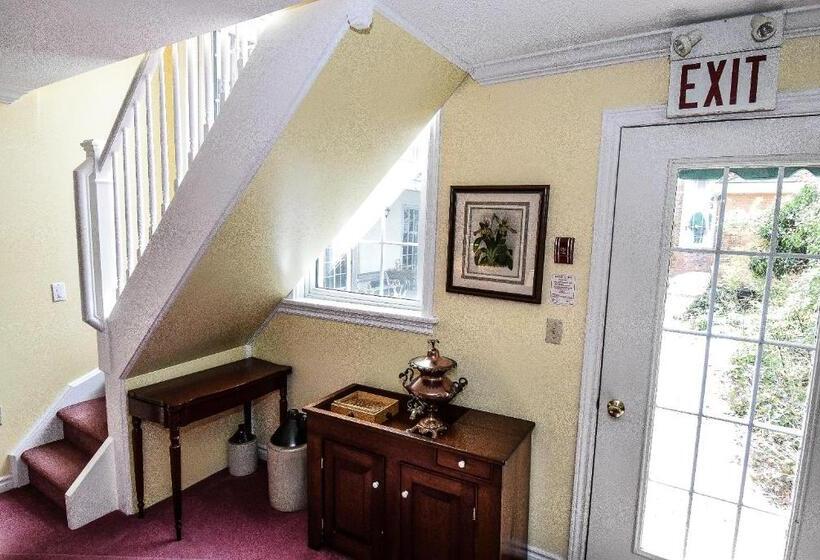 住宿加早餐  Blairpen House Country Inn