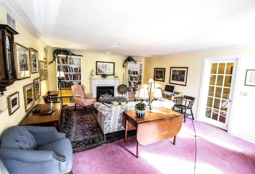 住宿加早餐  Blairpen House Country Inn