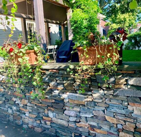 ベッドアンドブレックファースト Captain Simeon Potter House