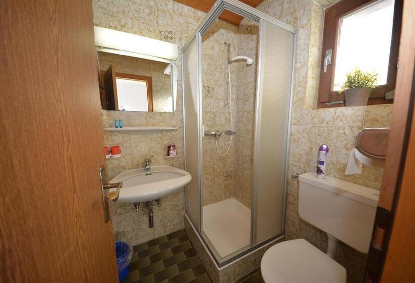 Bed and Breakfast Haus Arnold By Châtel Reizen