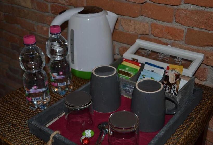 تختخواب و صبحانه In Centro Charme