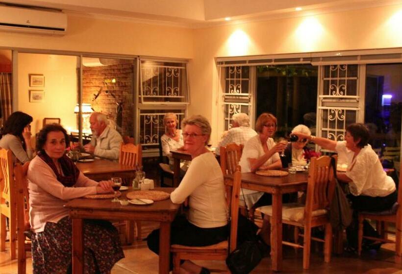 مبيت وإفطار Karoo Lodge