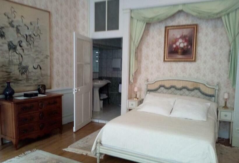 Bed and Breakfast Le Chateau De Prauthoy