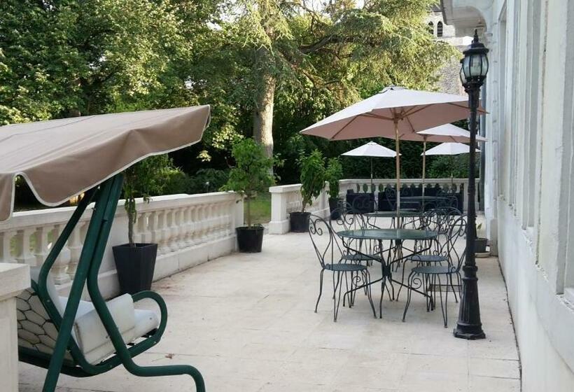 Bed and Breakfast Le Chateau De Prauthoy