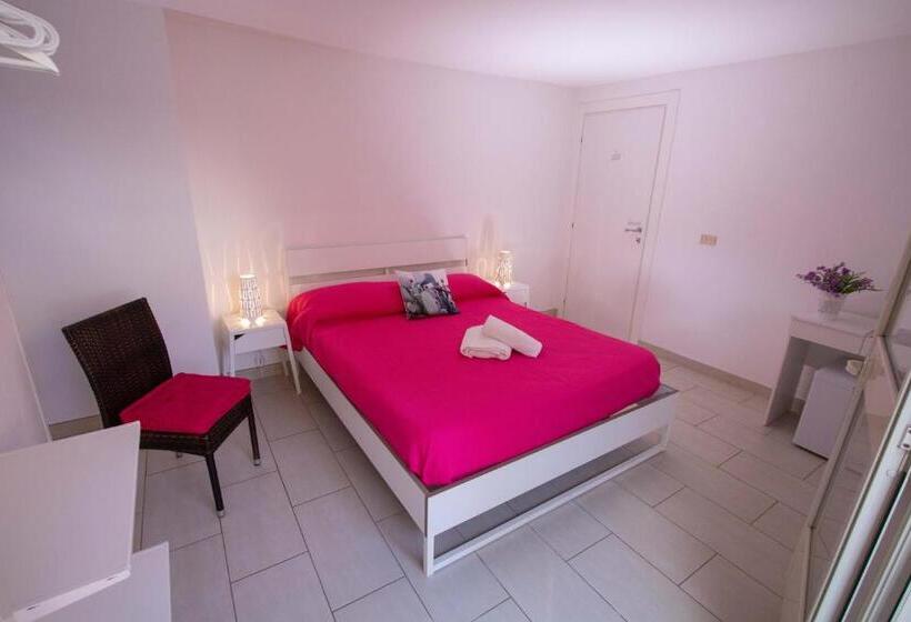 تختخواب و صبحانه Le Torrette Rooms And Apartments