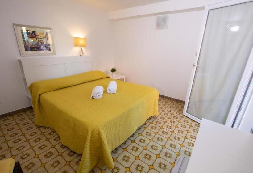 Bed and Breakfast Le Torrette Rooms And Apartments