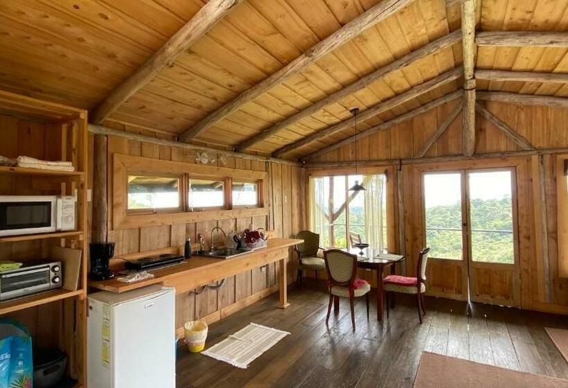 تختخواب و صبحانه The Lodge At Reventazon River Mountain Ranch