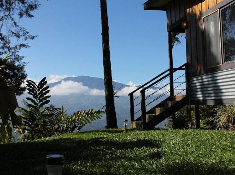 تختخواب و صبحانه The Lodge At Reventazon River Mountain Ranch