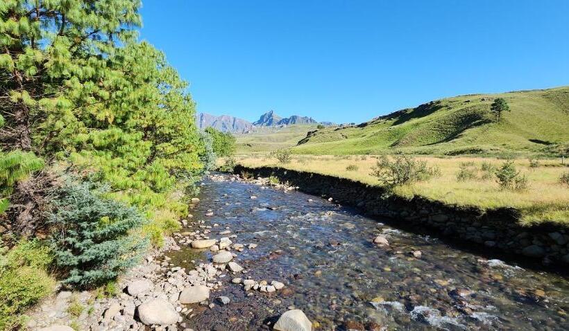 Gooderson Drakensberg Gardens Golf & Spa Resort