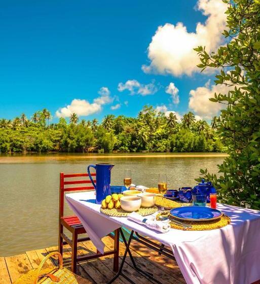 Отель 33 Lake Terrace