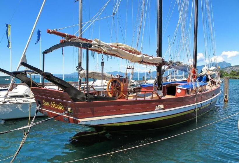 ホテル Albergo Fiorita