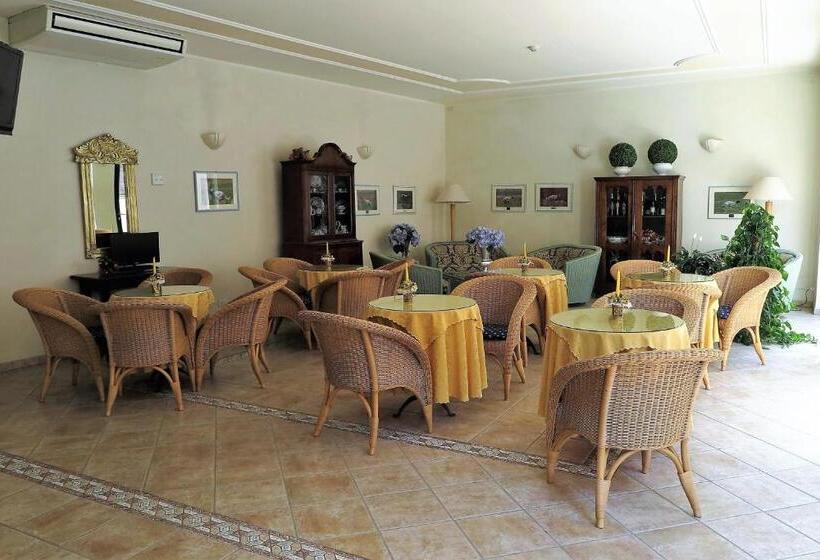 ホテル Albergo Fiorita