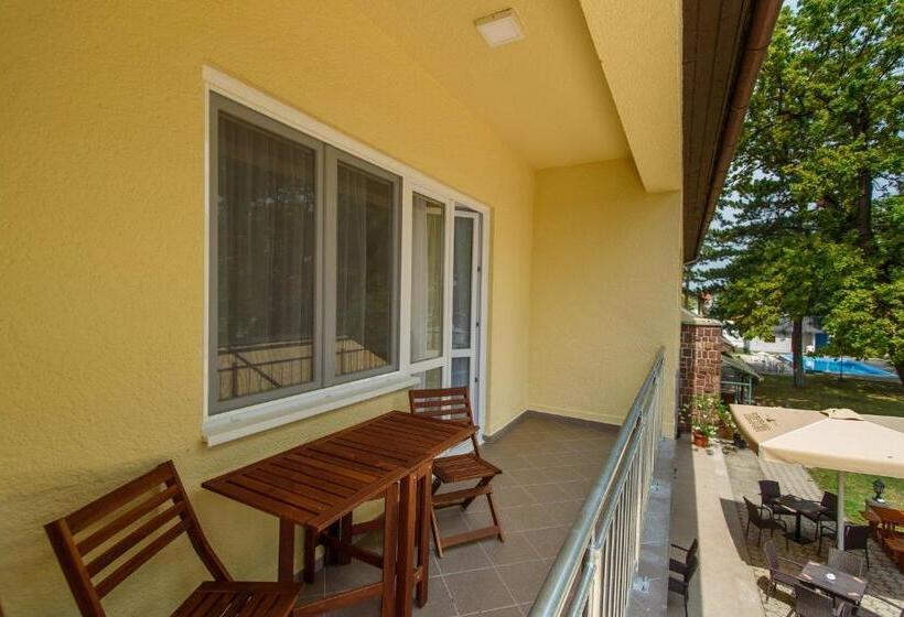 فندق Bl Garden Panzió